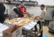 توزيع وجبات السحور على المعتكفين في المساجد في قطاع غزة